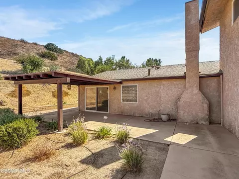 Exterior - 2161 Stoneman St, Simi Valley, CA 93065 photo 9 of 10
