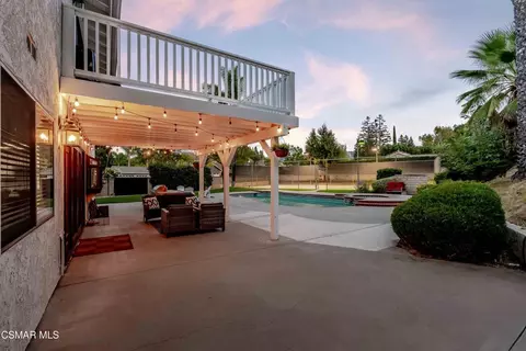 Exterior - 652 Stonebrook St, Simi Valley, CA 93065 photo 5 of 15