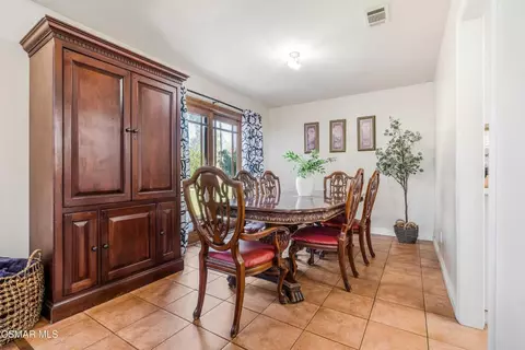 Dining - 652 Stonebrook St, Simi Valley, CA 93065 photo 1 of 2