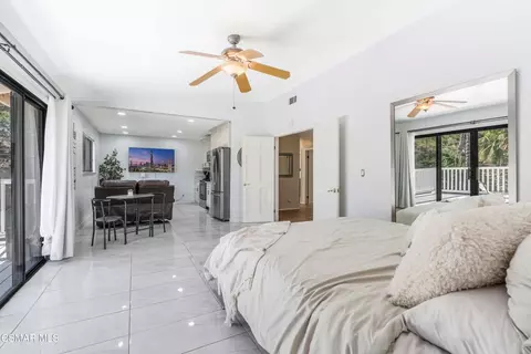 Bedroom - 652 Stonebrook St, Simi Valley, CA 93065 photo 2 of 5