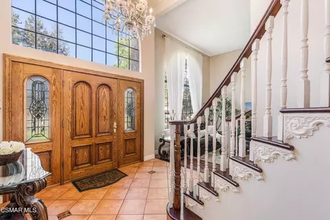 Entry Way - 652 Stonebrook St, Simi Valley, CA 93065 photo 1 of 2