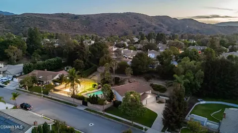 View/Area - 652 Stonebrook St, Simi Valley, CA 93065 photo 3 of 6