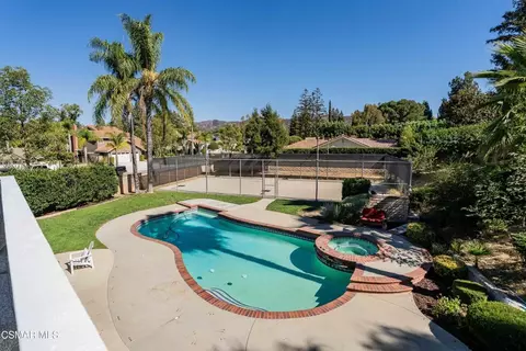 Exterior - 652 Stonebrook St, Simi Valley, CA 93065 photo 9 of 15
