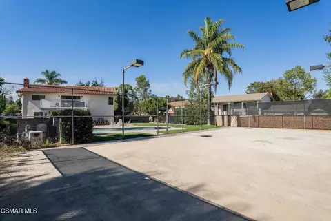 Exterior - 652 Stonebrook St, Simi Valley, CA 93065 photo 8 of 15
