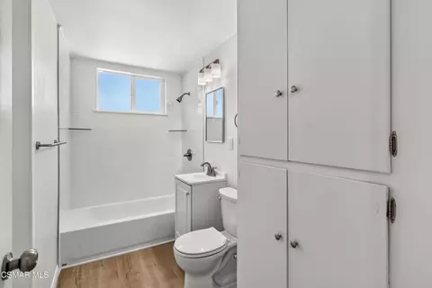 Bath - 2233 Caldwell Ave, Simi Valley, CA 93065 photo 2 of 2