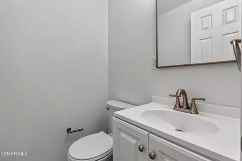 Bath - 2233 Caldwell Ave, Simi Valley, CA 93065 photo 1 of 2