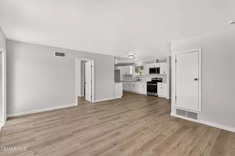 Living - 2233 Caldwell Ave, Simi Valley, CA 93065 photo 3 of 3