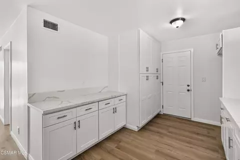 Entry Way - 2233 Caldwell Ave, Simi Valley, CA 93065 photo 4 of 6