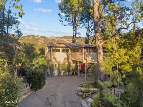 2025 Mckain St, Calabasas, CA 91302