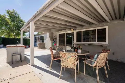 Exterior - 3062 Barnes St, Simi Valley, CA 93065 photo 10 of 13