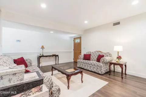 Living - 3062 Barnes St, Simi Valley, CA 93065 photo 1 of 3