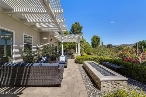 Exterior - 11020 E Las Posas Rd, Camarillo, CA 93012 photo 11 of 33