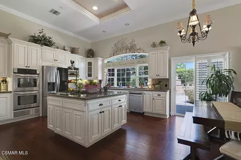 Kitchen - 11020 E Las Posas Rd, Camarillo, CA 93012 photo 2 of 9