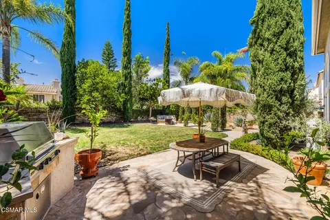 Exterior - 4567 Bristlecone Cir, Moorpark, CA 93021 photo 4 of 11