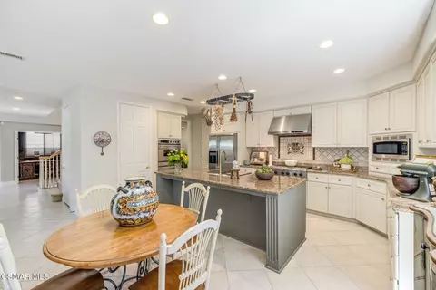Kitchen - 4567 Bristlecone Cir, Moorpark, CA 93021 photo 3 of 5