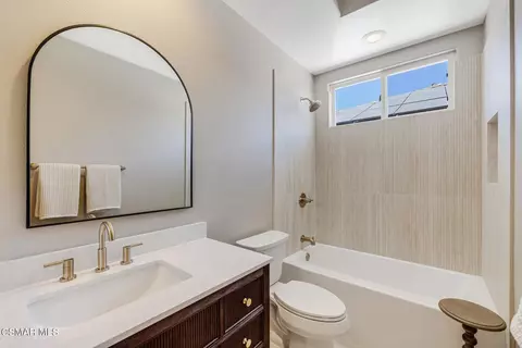 Bath - 4567 Bristlecone Cir, Moorpark, CA 93021 photo 5 of 6