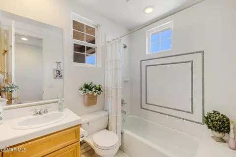 Bath - 4567 Bristlecone Cir, Moorpark, CA 93021 photo 6 of 6
