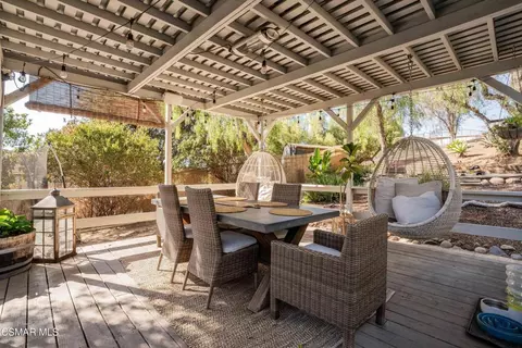 Exterior - 1039 Nonchalant Dr, Simi Valley, CA 93065 photo 18 of 27