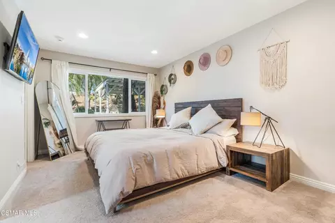 Bedroom - 1039 Nonchalant Dr, Simi Valley, CA 93065 photo 1 of 5