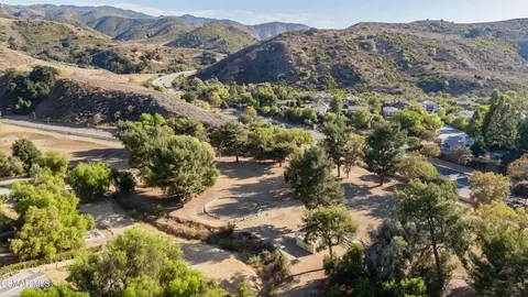 View/Area - 1039 Nonchalant Dr, Simi Valley, CA 93065 photo 6 of 6