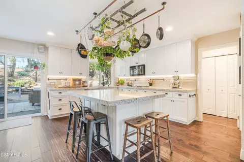 Kitchen - 1039 Nonchalant Dr, Simi Valley, CA 93065 photo 1 of 7