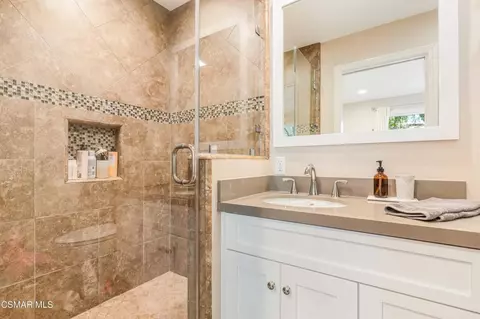 Bath - 1039 Nonchalant Dr, Simi Valley, CA 93065 photo 4 of 4