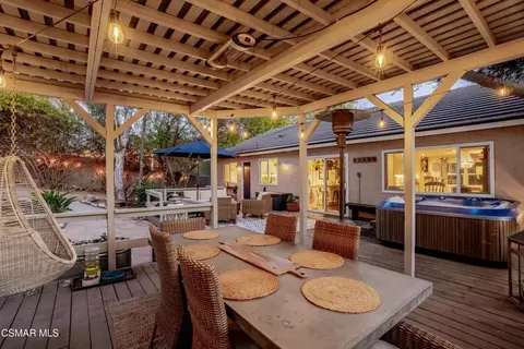 Exterior - 1039 Nonchalant Dr, Simi Valley, CA 93065 photo 7 of 27