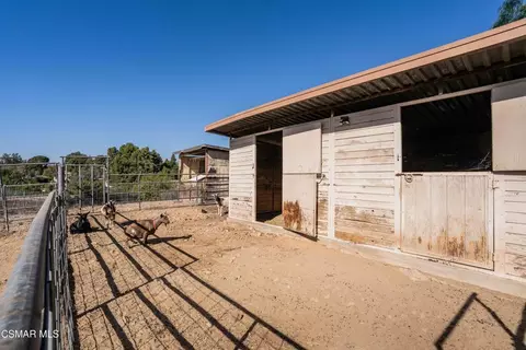 Exterior - 1039 Nonchalant Dr, Simi Valley, CA 93065 photo 15 of 27