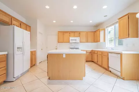 Kitchen - 12920 Bordeaux Ct, Rancho Cucamonga, CA 91739 photo 2 of 4