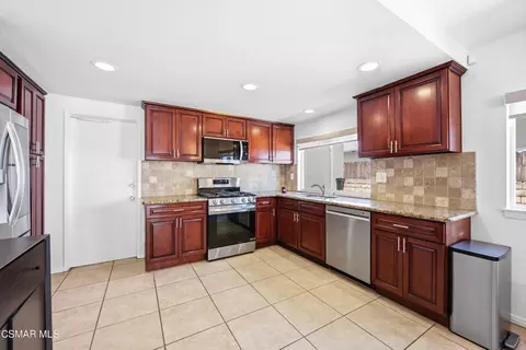 Kitchen - 2369 E Alden St, Simi Valley, CA 93065 photo 2 of 5