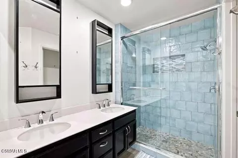 Bath - 4461 Antigua Way, Oxnard, CA 93035 photo 3 of 3