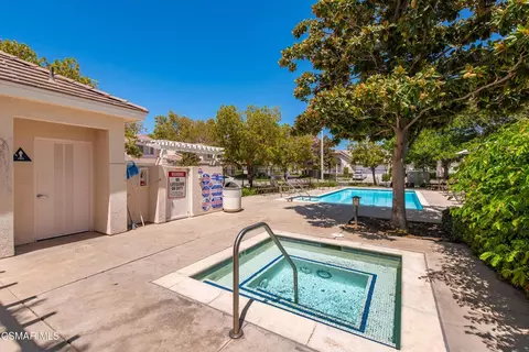 Exterior - 2043 Tulip Ave, Simi Valley, CA 93063 photo 9 of 10