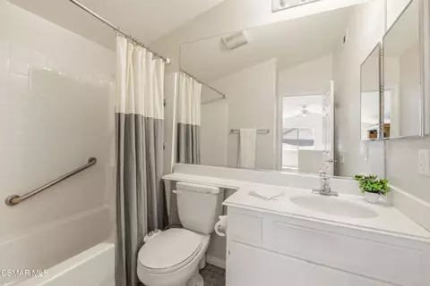 Bath - 2043 Tulip Ave, Simi Valley, CA 93063 photo 3 of 3