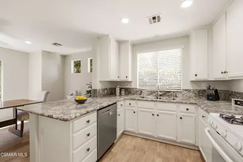 Kitchen - 2043 Tulip Ave, Simi Valley, CA 93063 photo 3 of 4