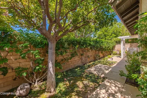 Exterior - 2043 Tulip Ave, Simi Valley, CA 93063 photo 5 of 10