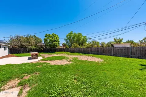 Exterior - 1634 Arcane St, Simi Valley, CA 93065 photo 6 of 12