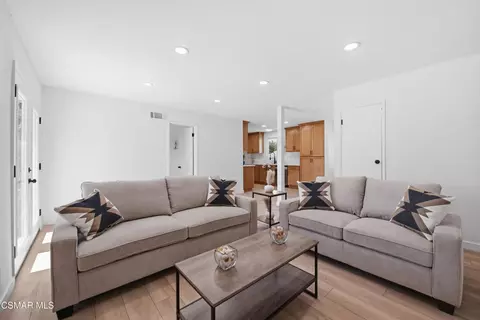 Living - 1634 Arcane St, Simi Valley, CA 93065 photo 2 of 2