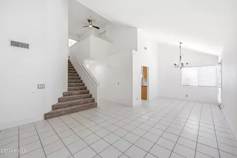 Living - 2259 Oakdale Cir, Simi Valley, CA 93063 photo 2 of 5