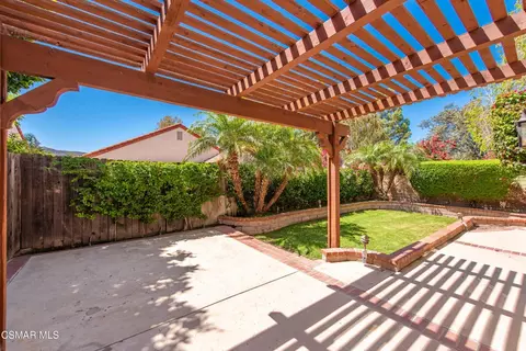 Exterior - 2259 Oakdale Cir, Simi Valley, CA 93063 photo 7 of 17