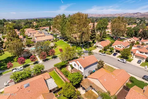 View/Area - 2259 Oakdale Cir, Simi Valley, CA 93063 photo 9 of 10
