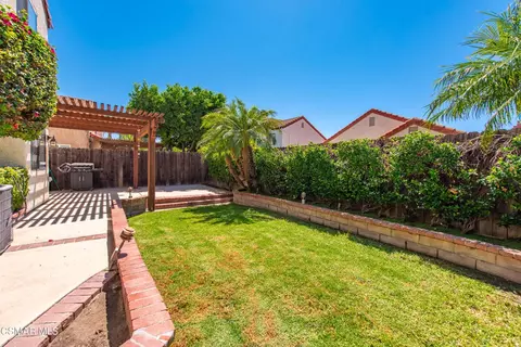 Exterior - 2259 Oakdale Cir, Simi Valley, CA 93063 photo 5 of 17