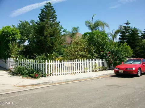 923 Pacific Ave, Simi Valley, CA 93065 photo 2