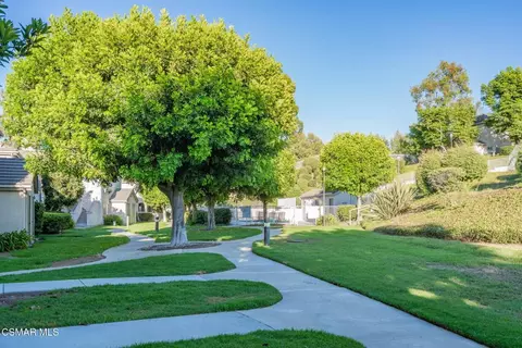 Exterior - 1043 Waltham Rd #E, Simi Valley, CA 93065 photo 7 of 12