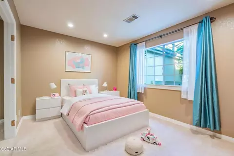 Bedroom - 1043 Waltham Rd #E, Simi Valley, CA 93065 photo 4 of 11