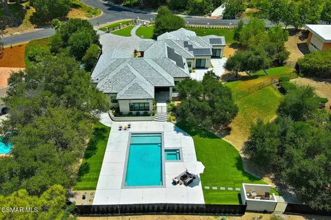 395 Sherwood Ct, Thousand Oaks, CA 91361