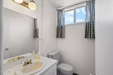 Bath - 1654 Edgewater Ln, Camarillo, CA 93010 photo 1 of 2