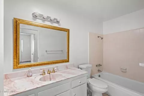 Bath - 1654 Edgewater Ln, Camarillo, CA 93010 photo 2 of 2
