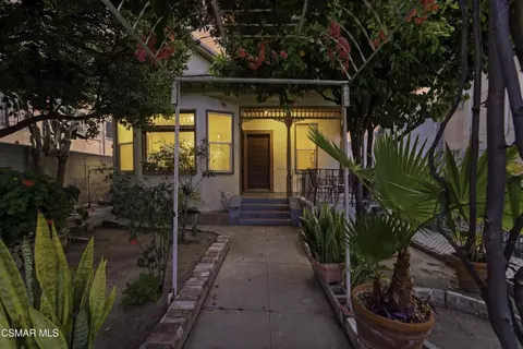 638 N Bunker Hill Ave, Los Angeles, CA 90012