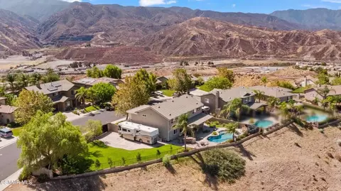 29475 Sequoia Rd, Canyon Country, CA 91387