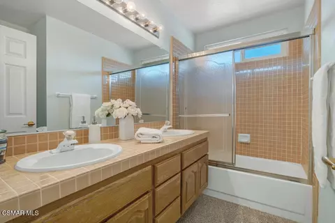 Bath - 5339 Seneca Pl, Simi Valley, CA 93063 photo 4 of 4